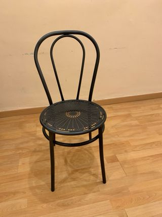 Silla de forja negra