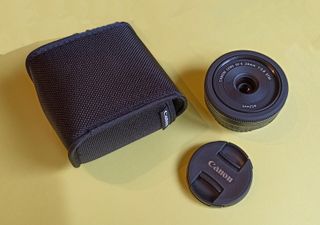 Objetivo Canon EF-S 24mm f/2.8 STM