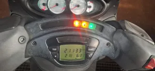 Piaggio Azul Maxi Scooter