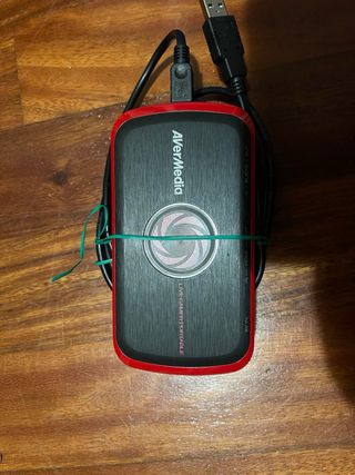 Micrófono Radium 300XLR y Capturadora