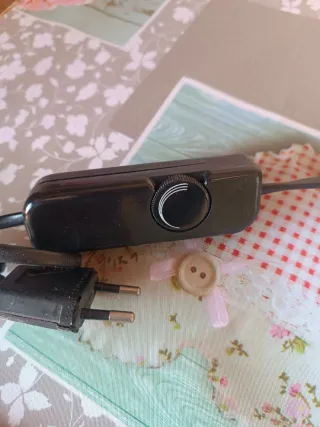 Juego 2 Lámparas Mesa Doradas