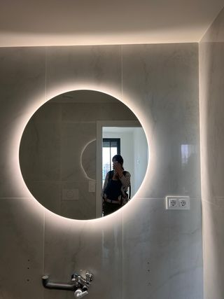 Espejo Ovalado Retroiluminado 100cm diametro