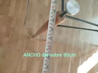 Mesa de comedor en cristal y madera