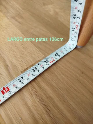 Mesa de comedor en cristal y madera