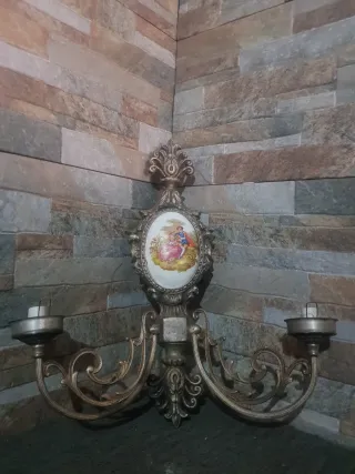 Aplique de pared bronce y porcelana