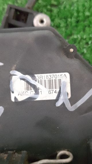 Cerradura Puerta Delantera Izq. VW Bora