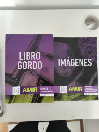 Pack AMIR con libros y cuadernillos de simulacros.