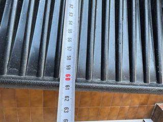 Inodoro y alfombra de césped para mascotas