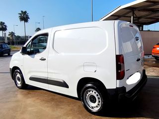 OPEL COMBO FURGON CERRADO 130CV CON SOLO 69.000KM.