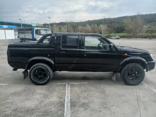 Nissan Navara D22 2.5