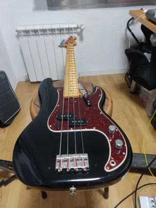 Bajo Eléctrico Fender Precision Negro