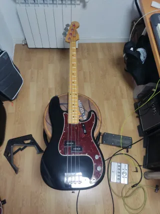 Bajo Eléctrico Fender Precision Negro