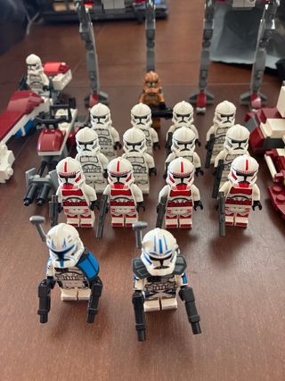 Lego Star Wars: tropa de clones,2 AT-ST y Tanque