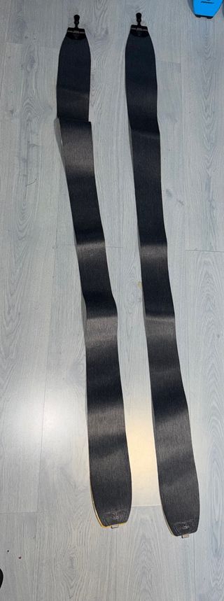 Sci Dynafit Radical 88 con attacchi e pelli.