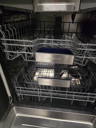 Lavavajillas Siemens en acero inoxidable 200€