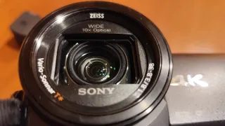 Videocámara Sony FDR-AX33 4K con 2 Baterías