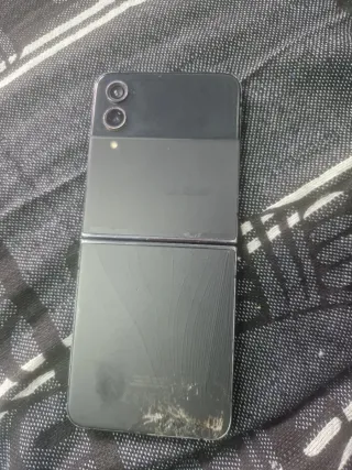 Samsung Galaxy Z Flip4 Nero