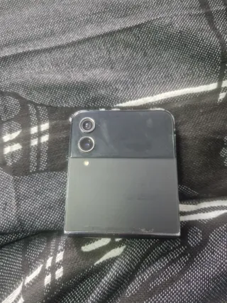 Samsung Galaxy Z Flip4 Nero