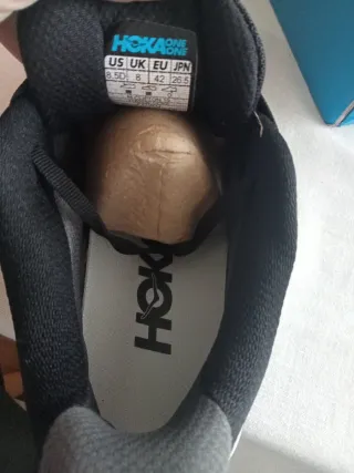 Zapatillas Hoka Negras y Grises