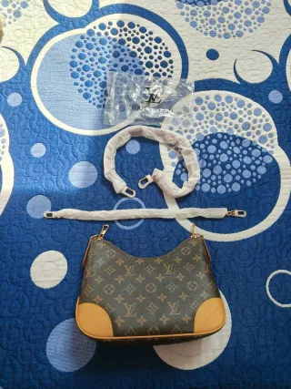 Louis Vuitton Boulogne Monogram Lona