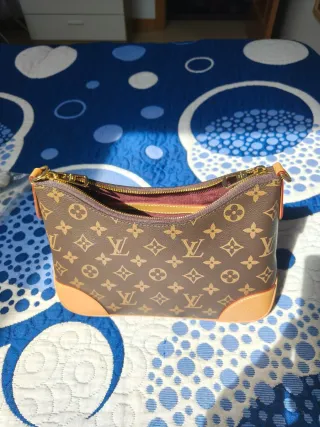 Louis Vuitton Boulogne Monogram Lona