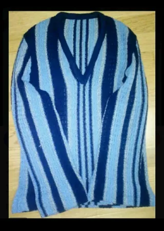 Lote 2 prendas: azul y rojo