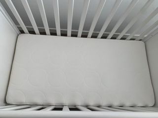 Cuna bebé 2 posiciones + colchón