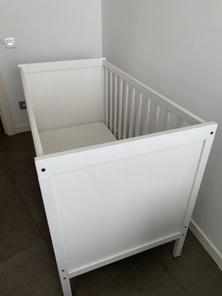 Cuna bebé 2 posiciones + colchón