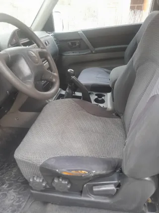 Mitsubishi Montero 2004