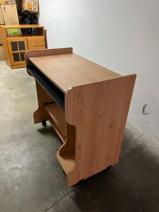 Mesa escritorio ordenador con ruedas
