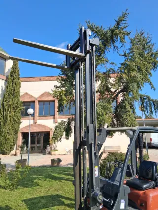 Carretilla elevadora   Nissan toro elevador