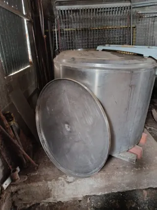 Tanque Inox Vino con Tapa Aceite