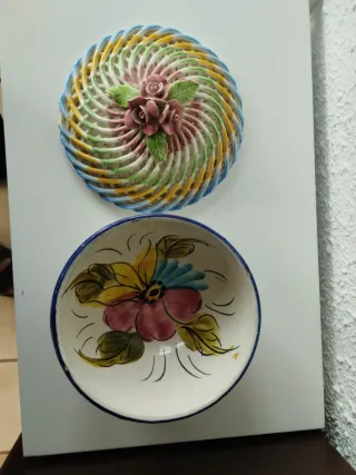 Cuenco de cerámica artesanal pintado a mano