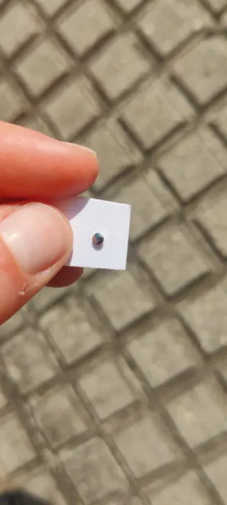 Piercing de oro diseño arco de espinas de Junipurr