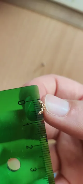 Piercing de oro diseño arco de espinas de Junipurr