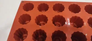 6 Molde Canelé Silicona Marrón 29x17cm