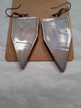 Orecchini artigianali con petali rossi