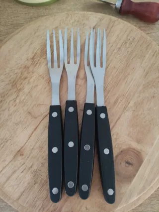 Bandeja de madera para queso con 4 tenedores