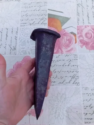 Cuña antigua de hierro