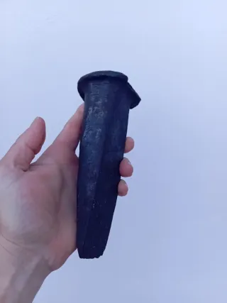 Cuña antigua de hierro