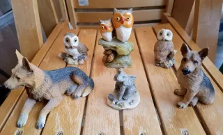 Figuras de animales (perros, búhos, elefante)