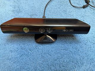 Lote Xbox 360 + Kinect + 3 mandos + 14 juegos