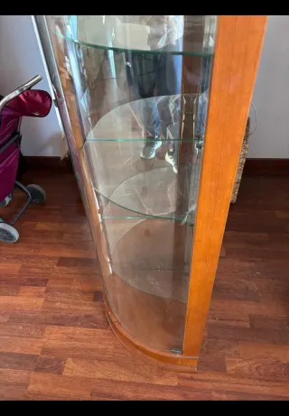 Vitrina madera y cristal
