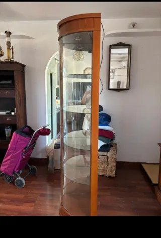 Vitrina madera y cristal