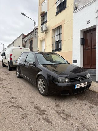 Volkswagen Golf 2003
