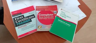 Pack de 9 libros para preparar B2 de inglés.