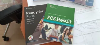 Pack de 9 libros para preparar B2 de inglés.