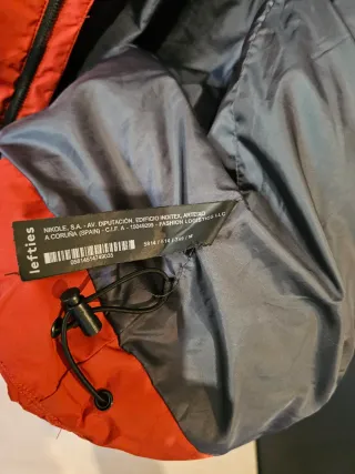 Abrigo acolchado Lefties rojo hombre