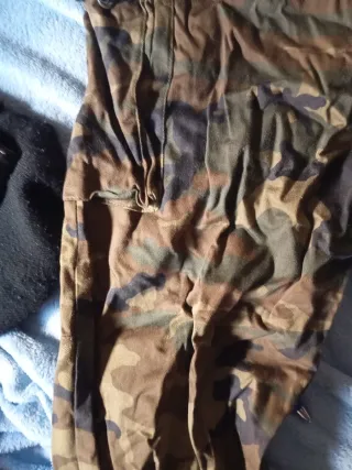 Pantalón camuflaje M
