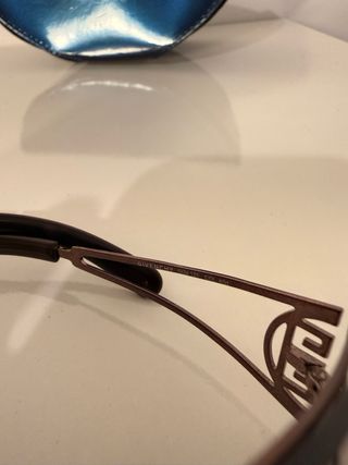 Gafas de sol Givenchy marrones con Funda